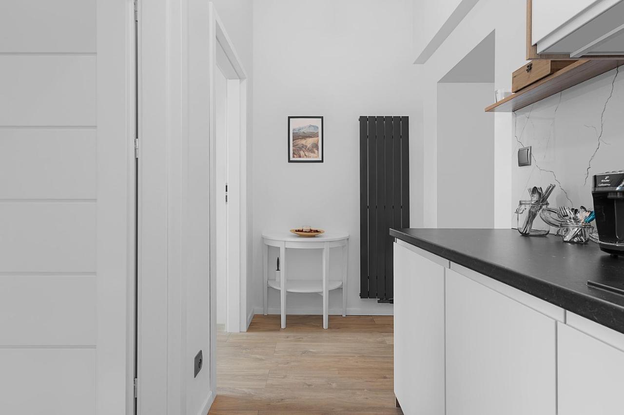 Ferienwohnung Right In The Heart Of Breslau Exterior foto